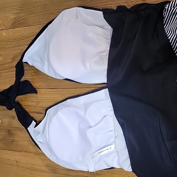 NWT Beachsissi one piece halter top w/ removable cups black tip striped swimsuit - Picture 6 of 8